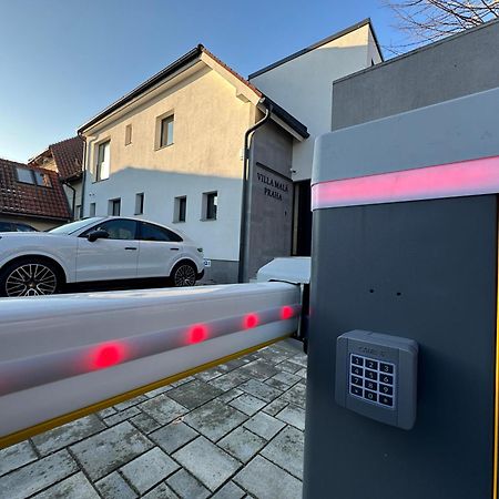 Villa Mala Praha Experience In The Center Of Zilina Luaran gambar
