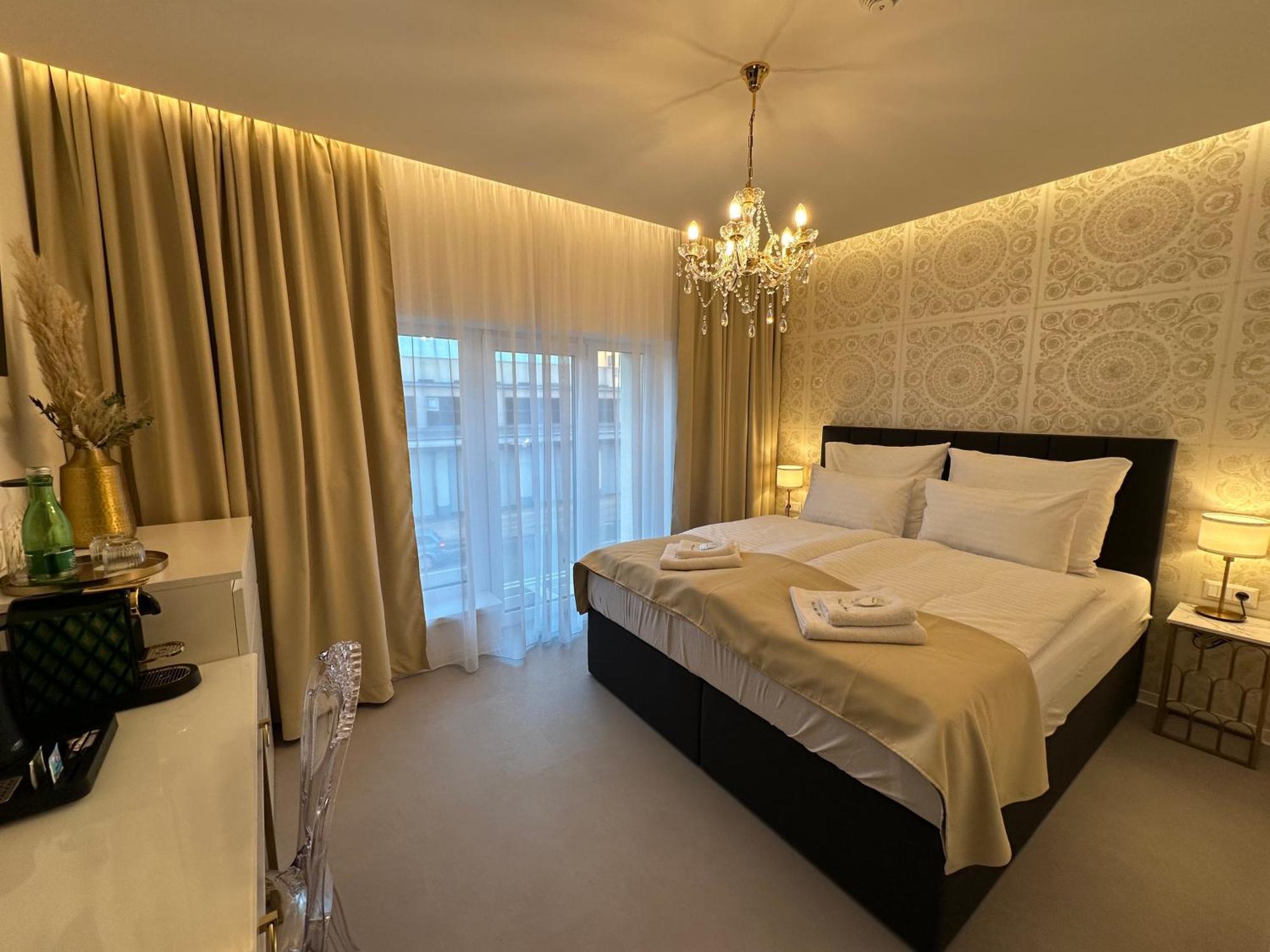 Villa Mala Praha Experience In The Center Of Zilina Luaran gambar