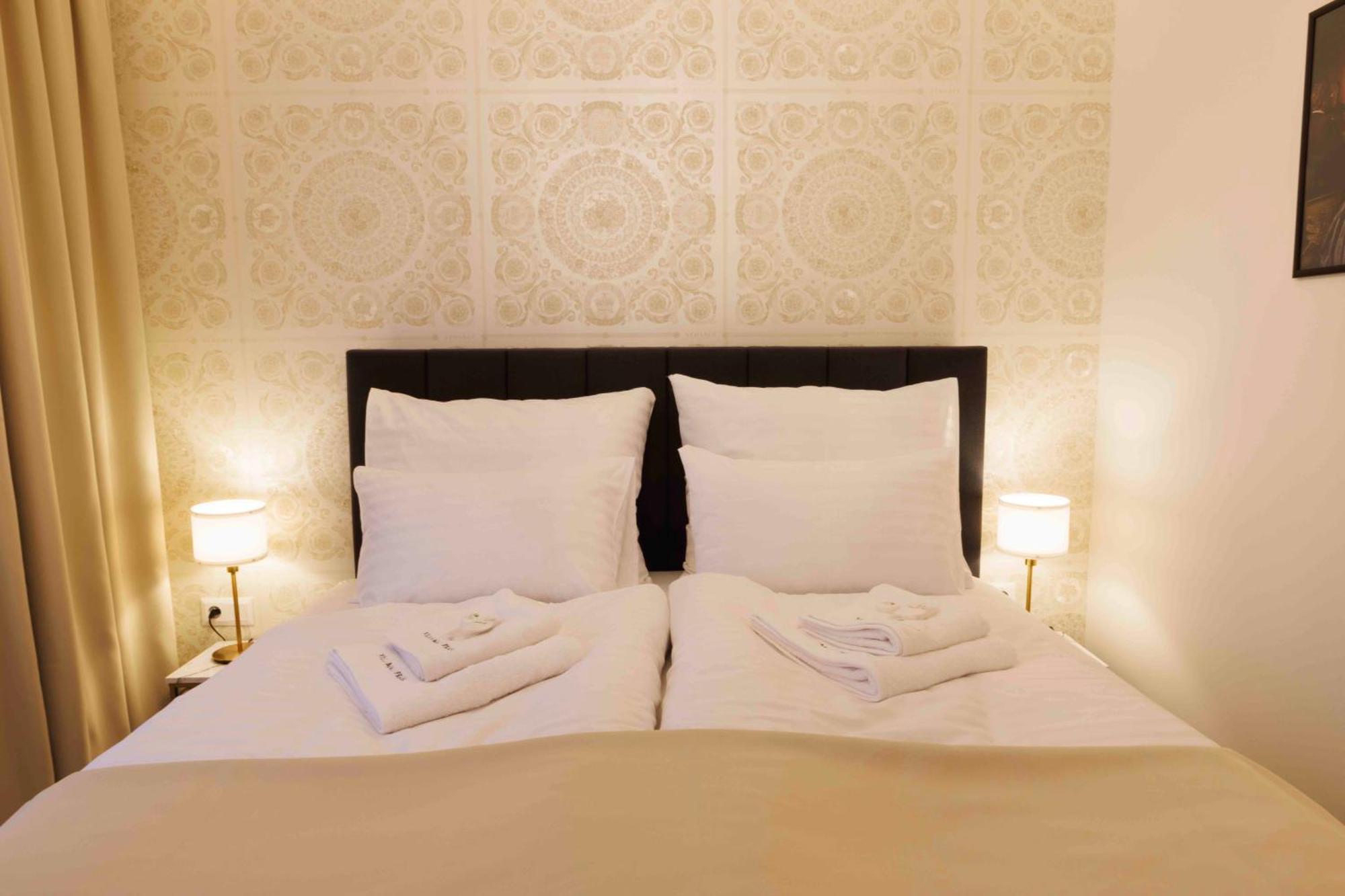 Villa Mala Praha Experience In The Center Of Zilina Luaran gambar