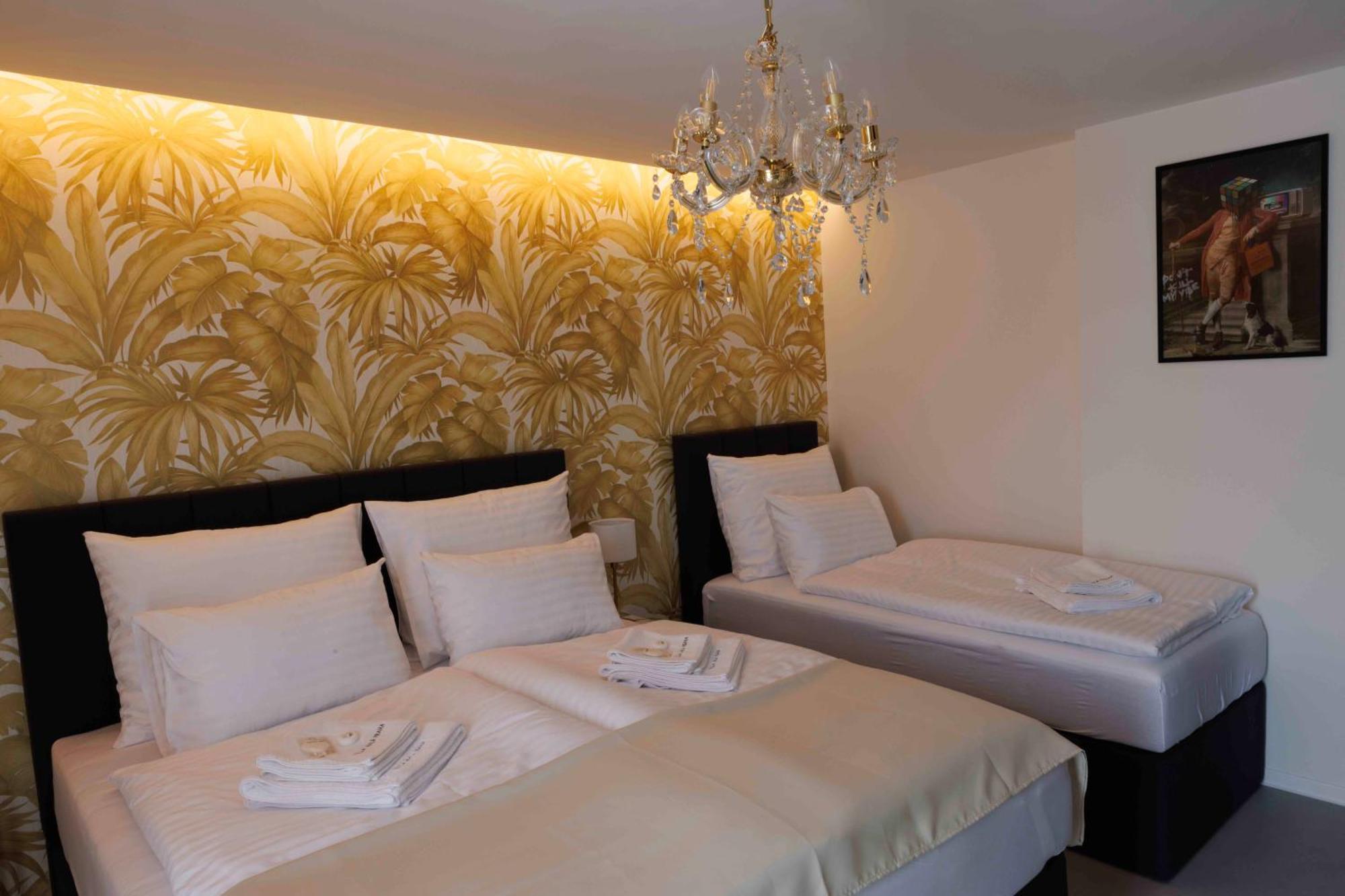 Villa Mala Praha Experience In The Center Of Zilina Luaran gambar